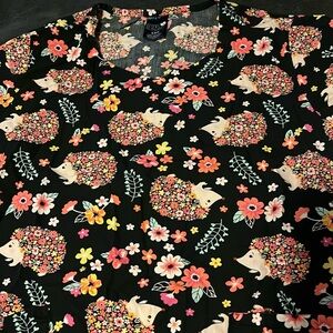 Small scrub top